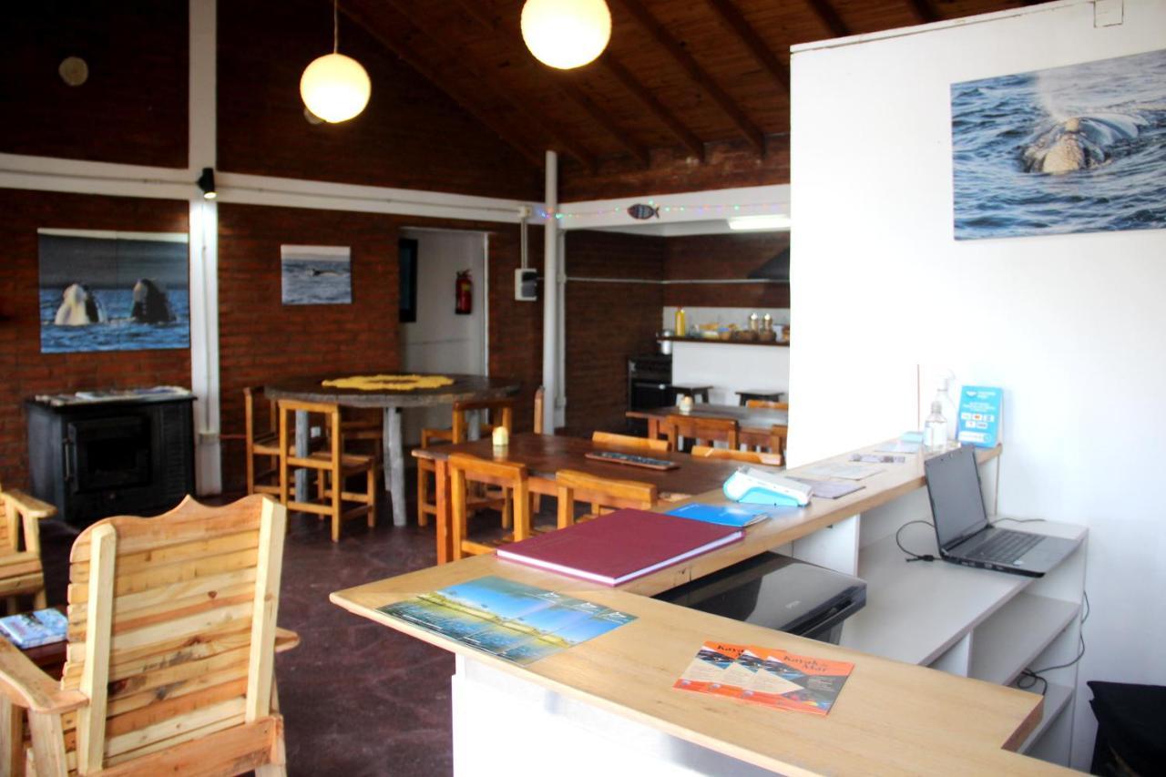 Hostel Bahia Ballenas Puerto Pirámides Eksteriør billede
