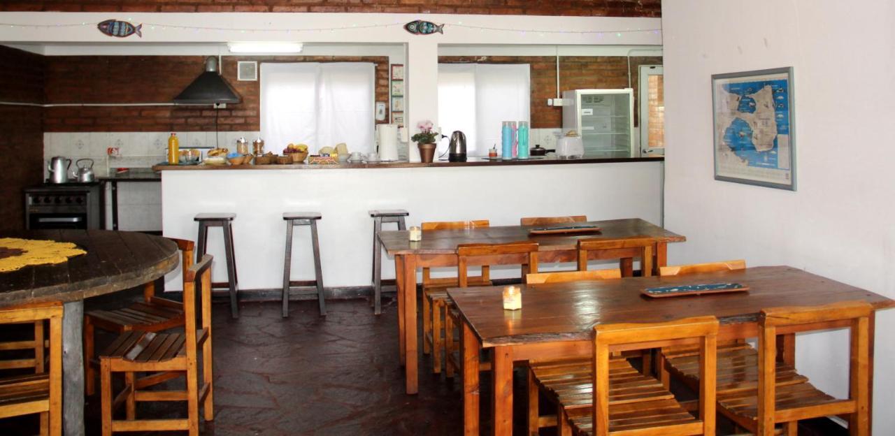 Hostel Bahia Ballenas Puerto Pirámides Eksteriør billede